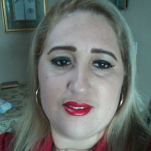 Meet your Posher, Dineya